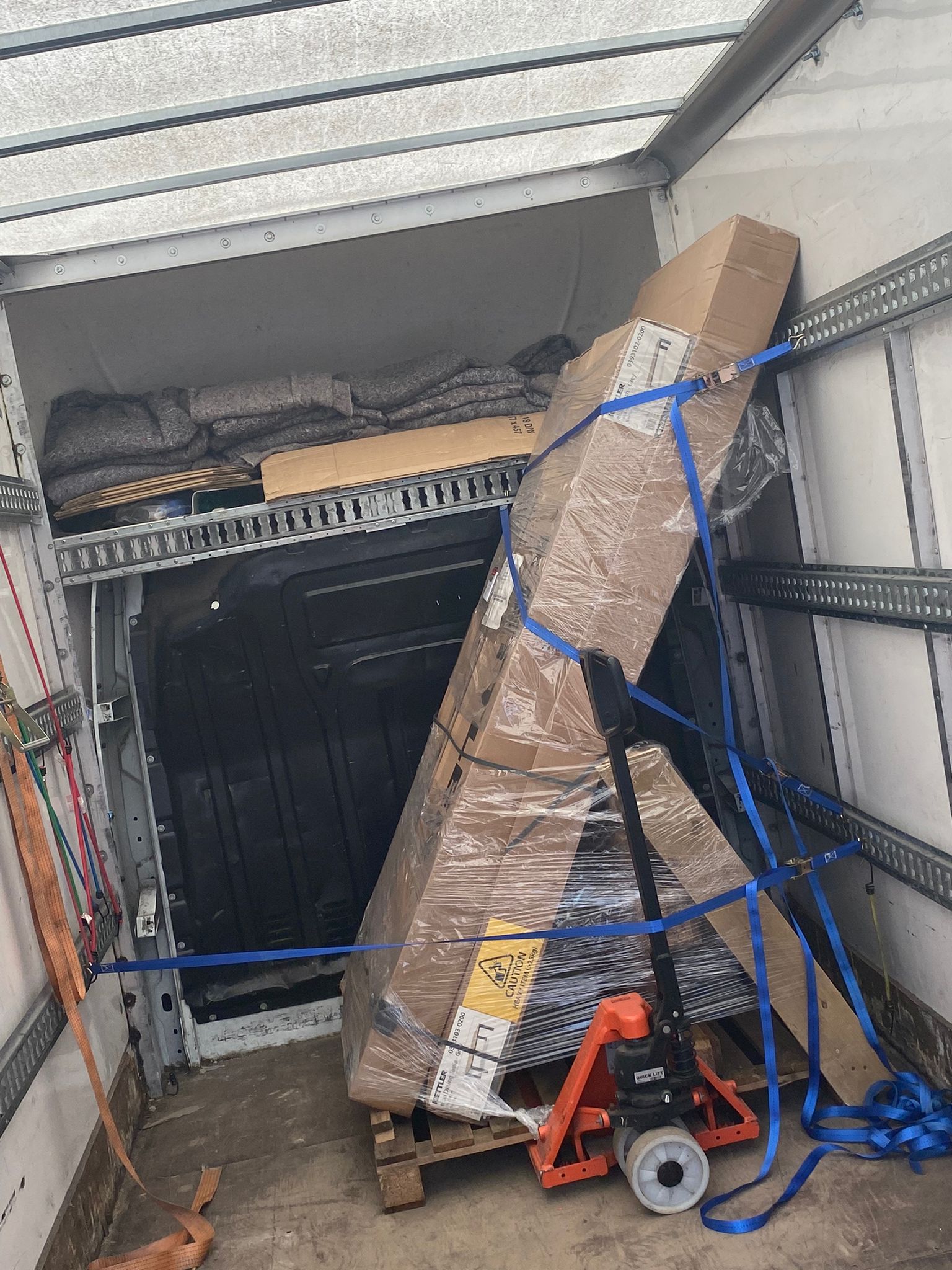 Poza galerie Trustedtrans - PHOTO-2024-05-30-13-03-51.jpg