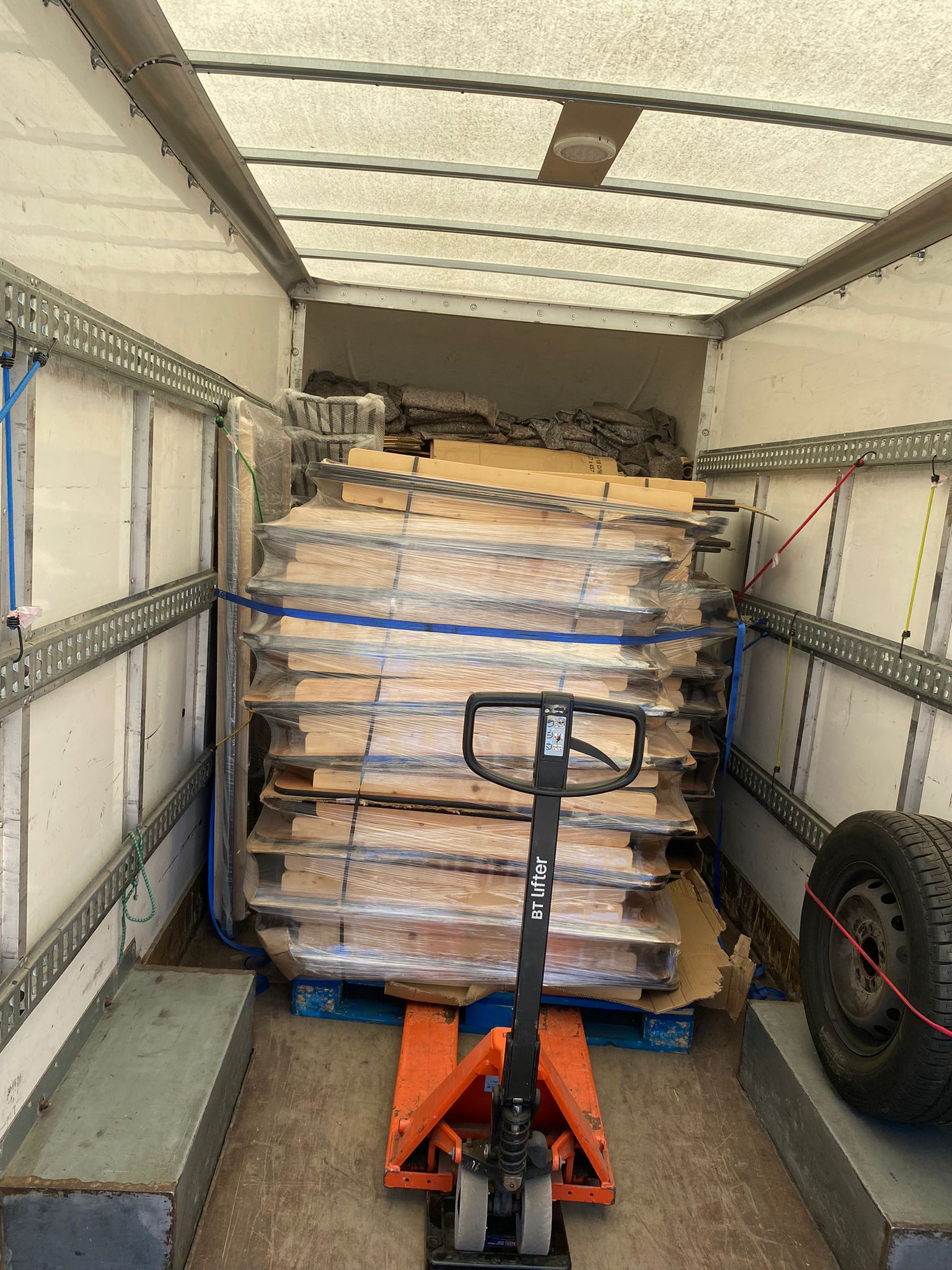 Poza galerie Trustedtrans - PHOTO-2024-06-25-10-59-43.jpg